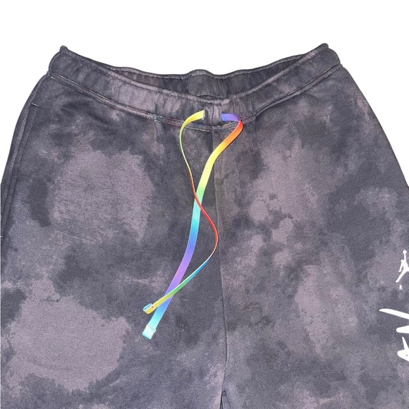 Air Jordan J balvin mens L sweatpants - Picture 3 of 5